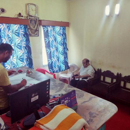 Renu Guest House Calcutta Buitenkant foto