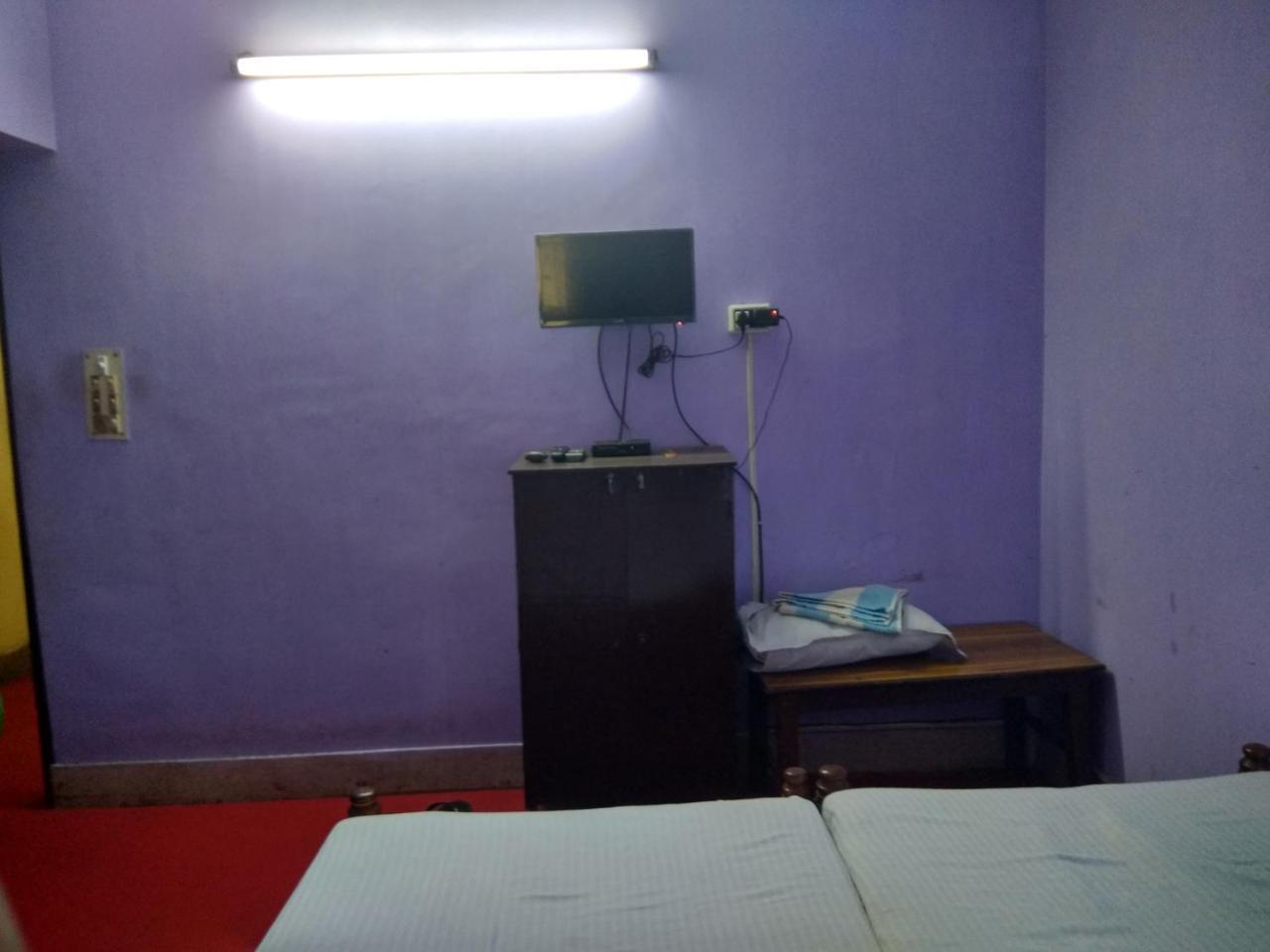 Renu Guest House Calcutta Buitenkant foto