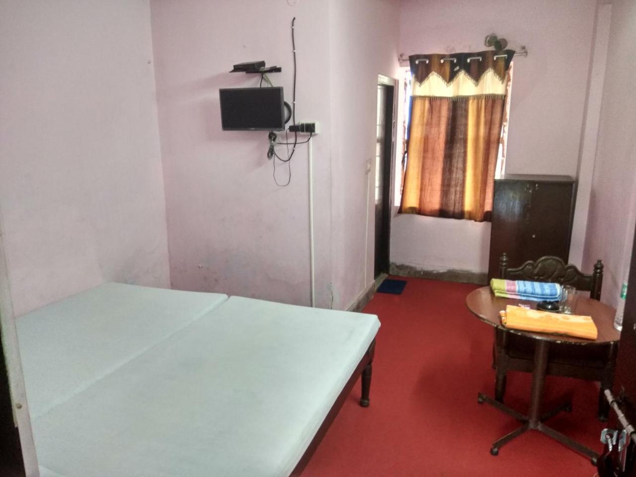 Renu Guest House Calcutta Buitenkant foto