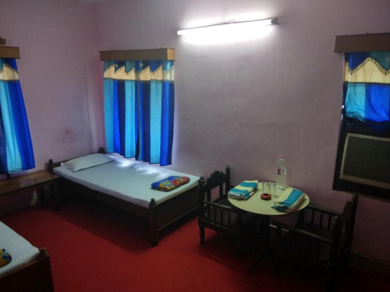 Renu Guest House Calcutta Buitenkant foto