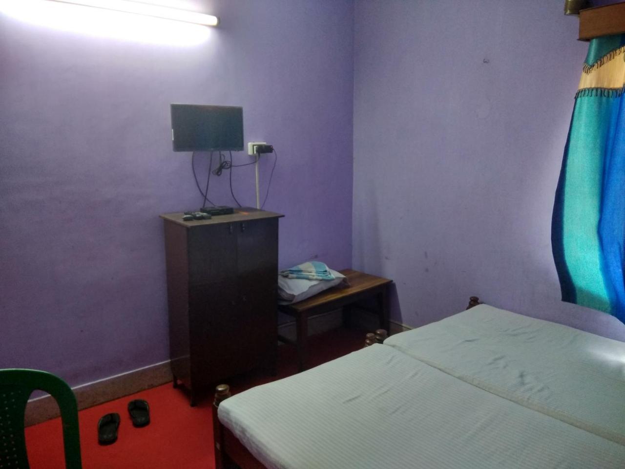 Renu Guest House Calcutta Buitenkant foto